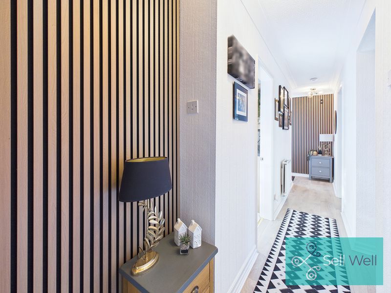 Property photo 2 of 23 Hallway