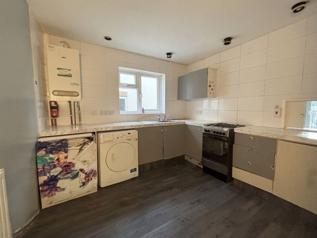 Property photo 3 of 9 Image 3