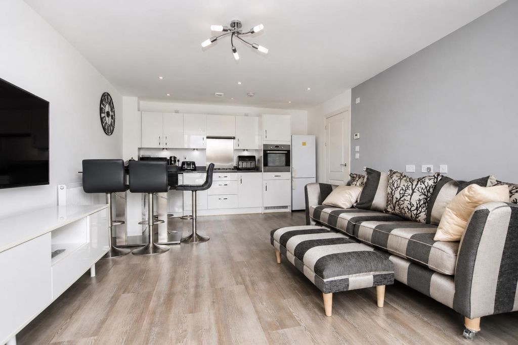 Property photo 1 of 9 00294623-3672-45d9-8777-4Bf3B559Ac7c.Png
