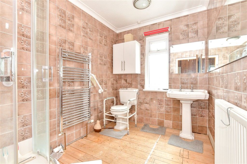 Property photo 1 of 13 Shower Room