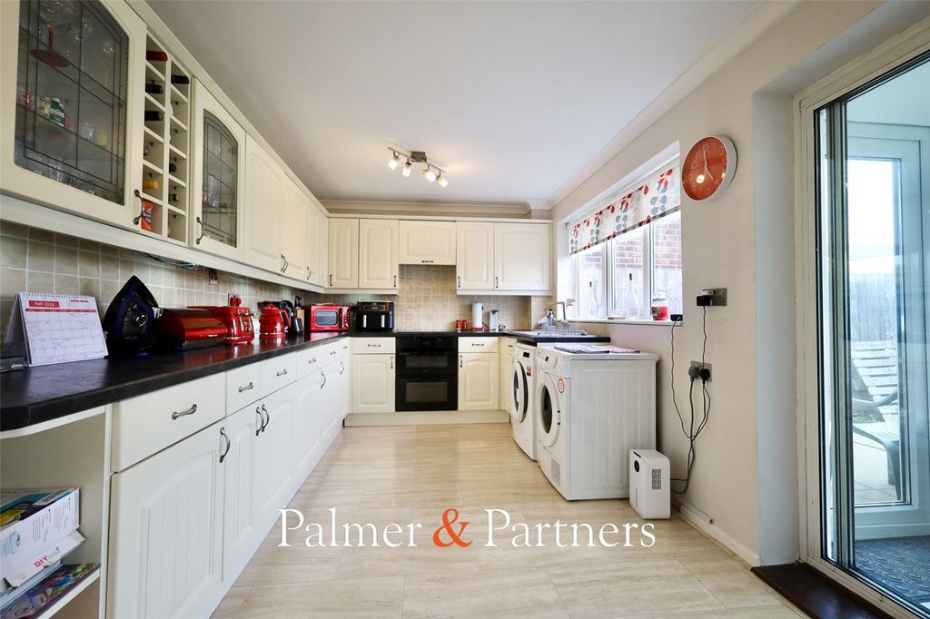 Property photo 2 of 17 Picture No. 06