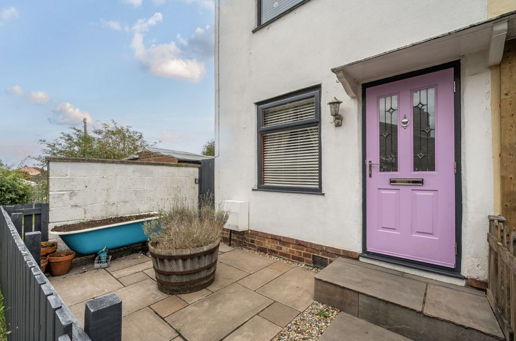 Property photo 3 of 12 Ewemove Harrogate House Front