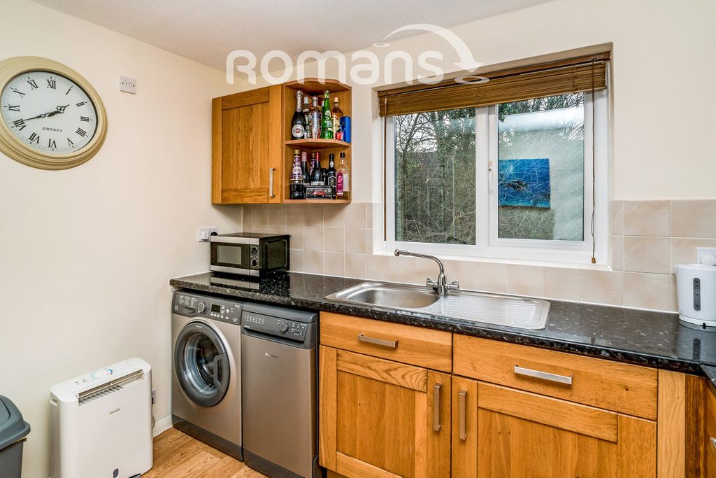 Property photo 3 of 10 F2Df021c-7Db9-4629-B