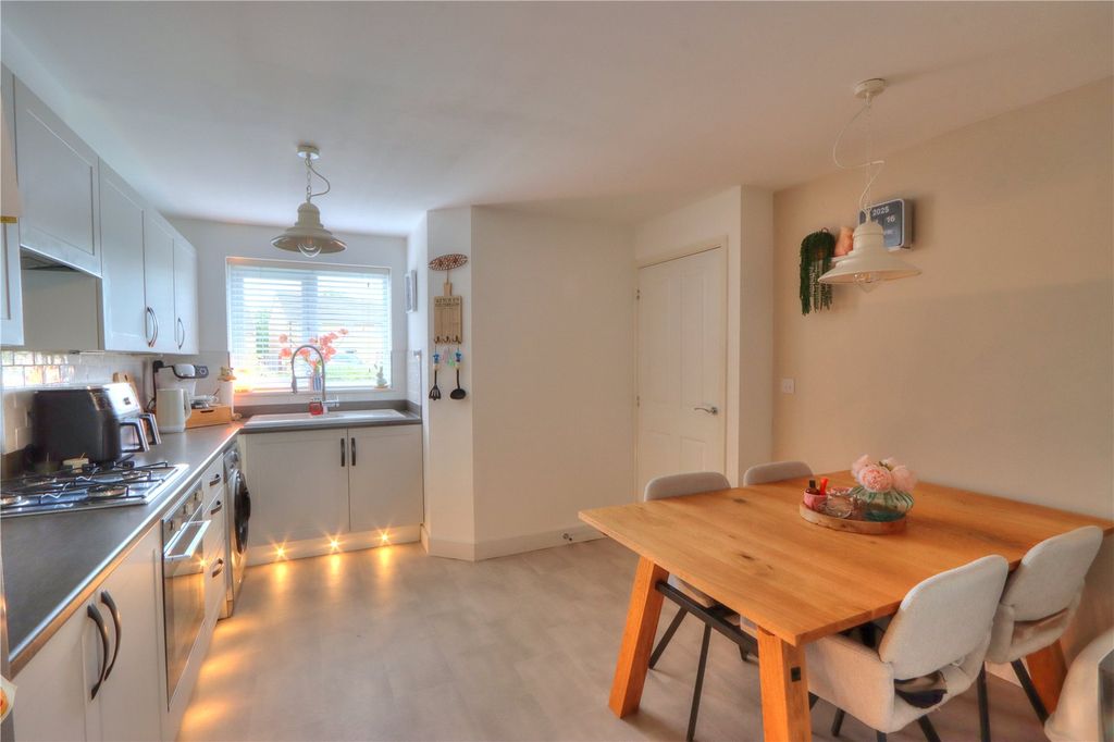 Property photo 2 of 8 Picture No. 07