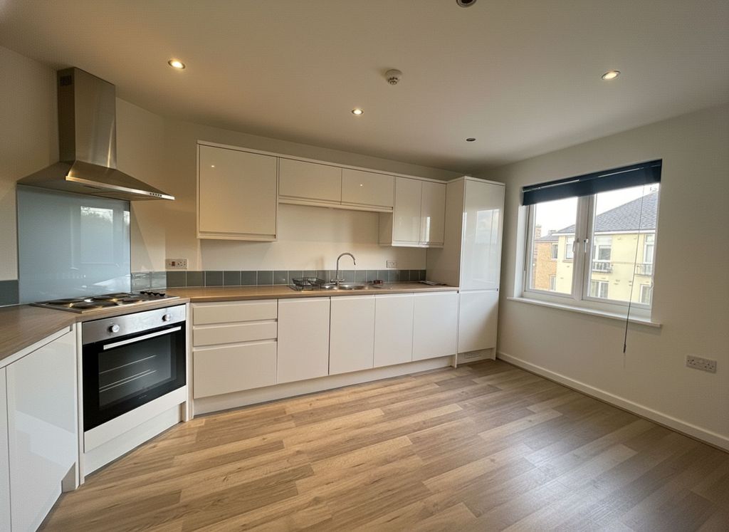 Property photo 2 of 17 Kitchen & Dining Room