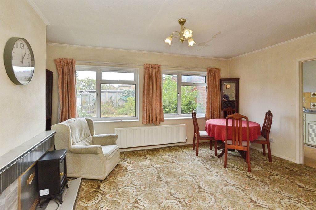 Property photo 2 of 14