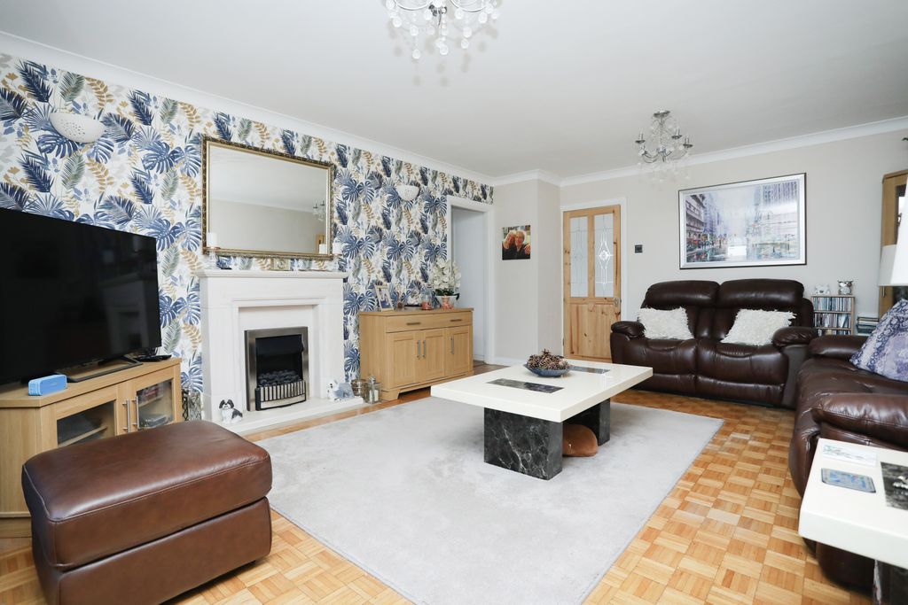 Property photo 3 of 11 Picture 3