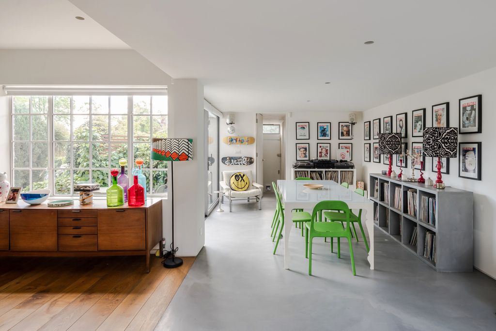 Property photo 1 of 34 342847 - 26 Lawrie Park-10.Jpeg