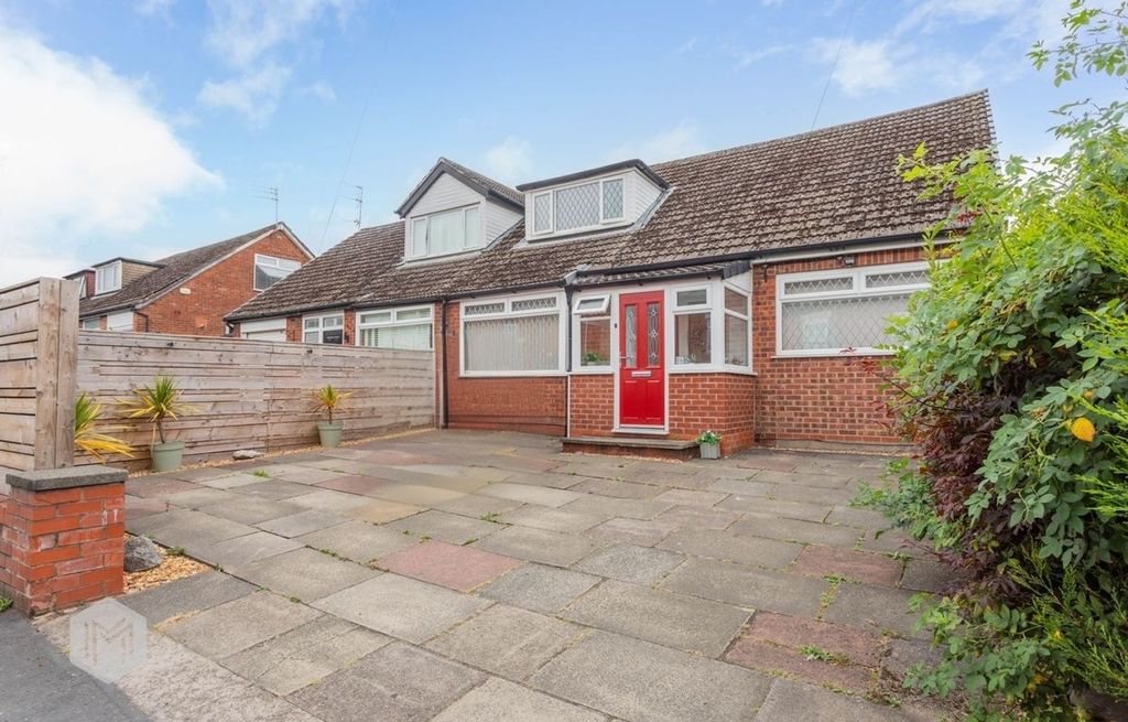 Property photo 1 of 32