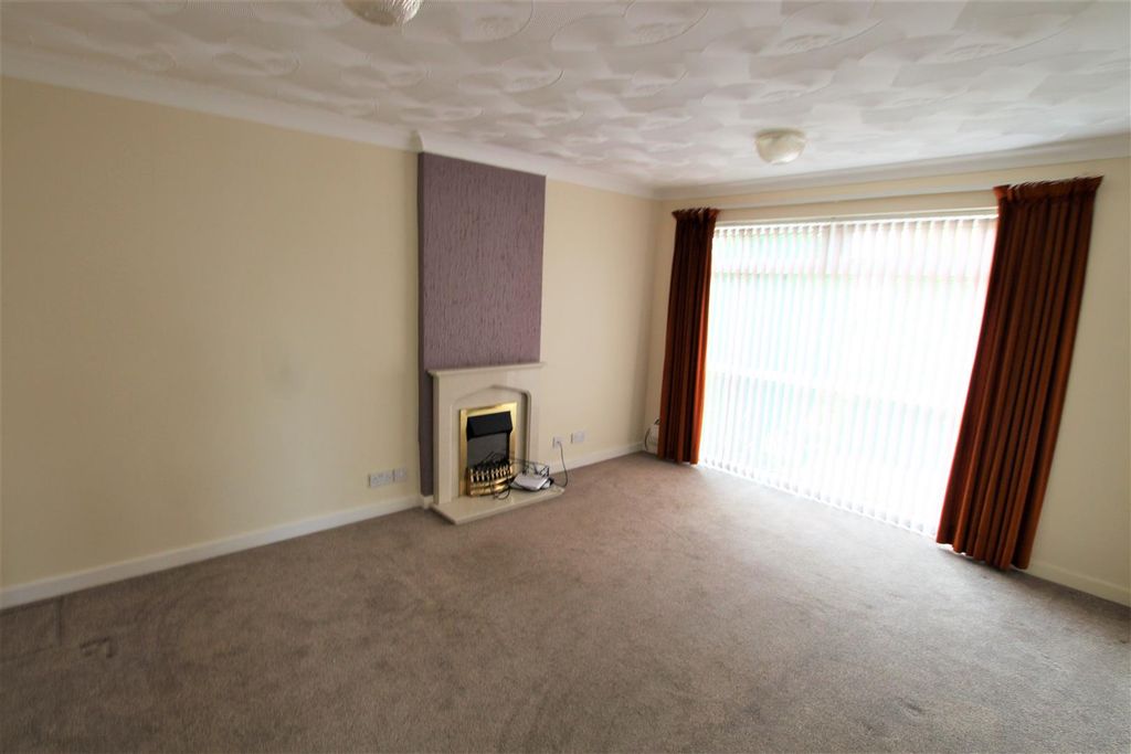 Property photo 2 of 8 4.Jpg