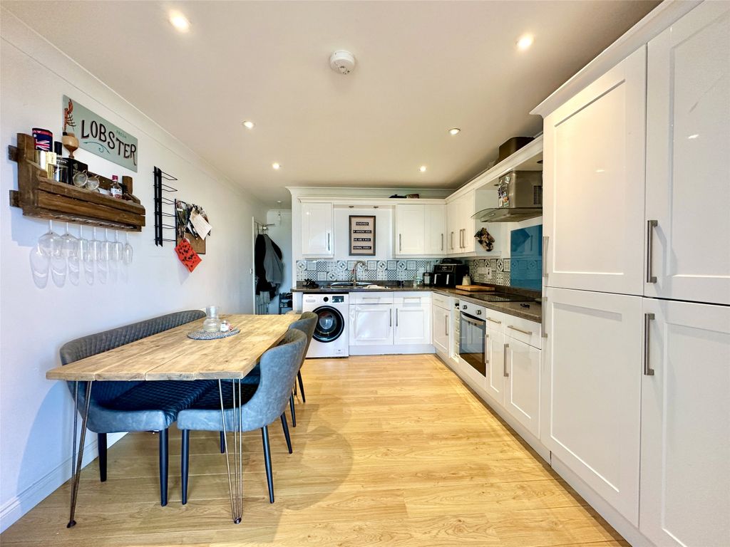 Property photo 2 of 16 2 - Picture No. 03