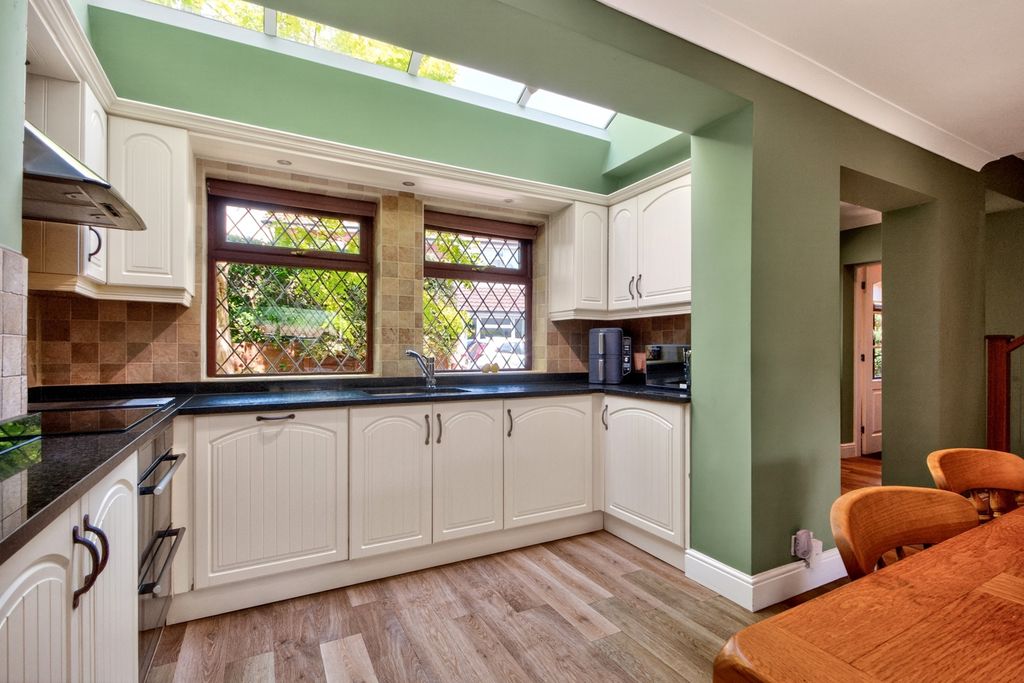 Property photo 3 of 20 Pbox-Img.Jpg