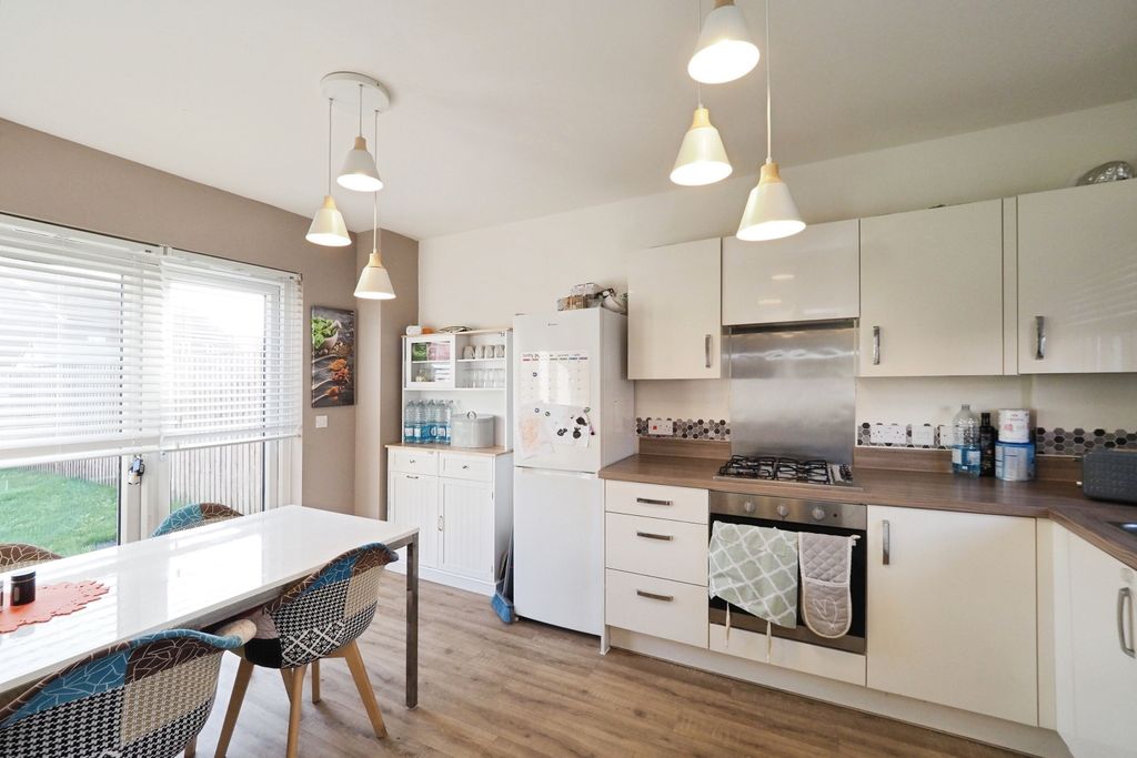 Property photo 3 of 20 Img_4028