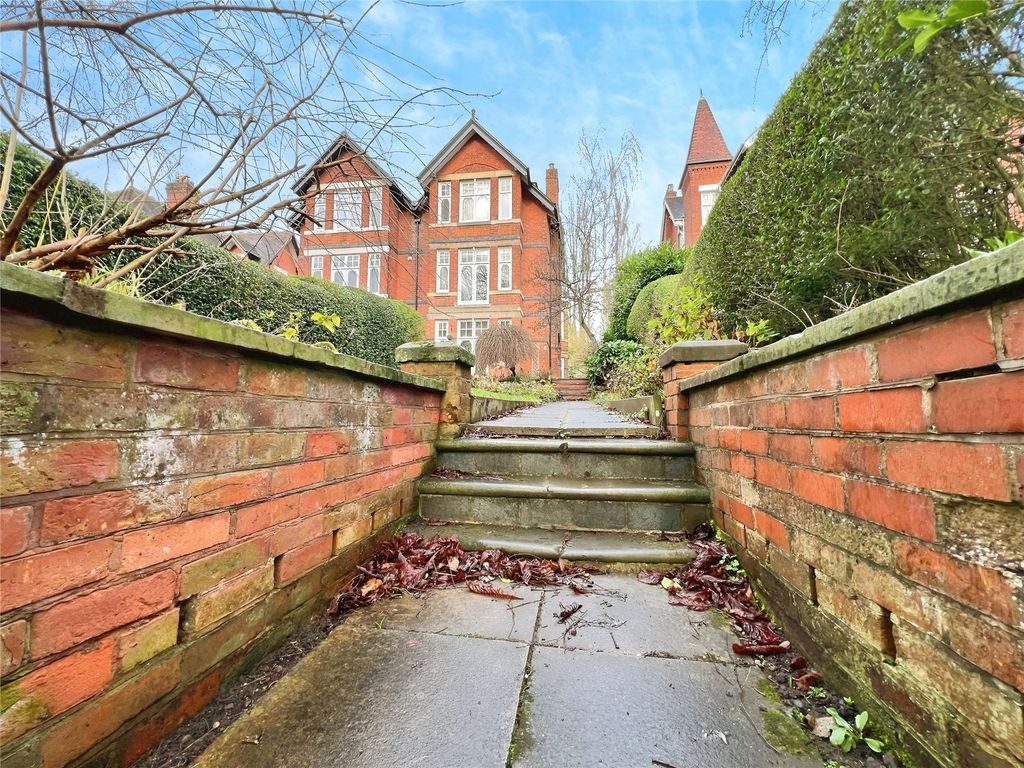 Property photo 1 of 11 Front