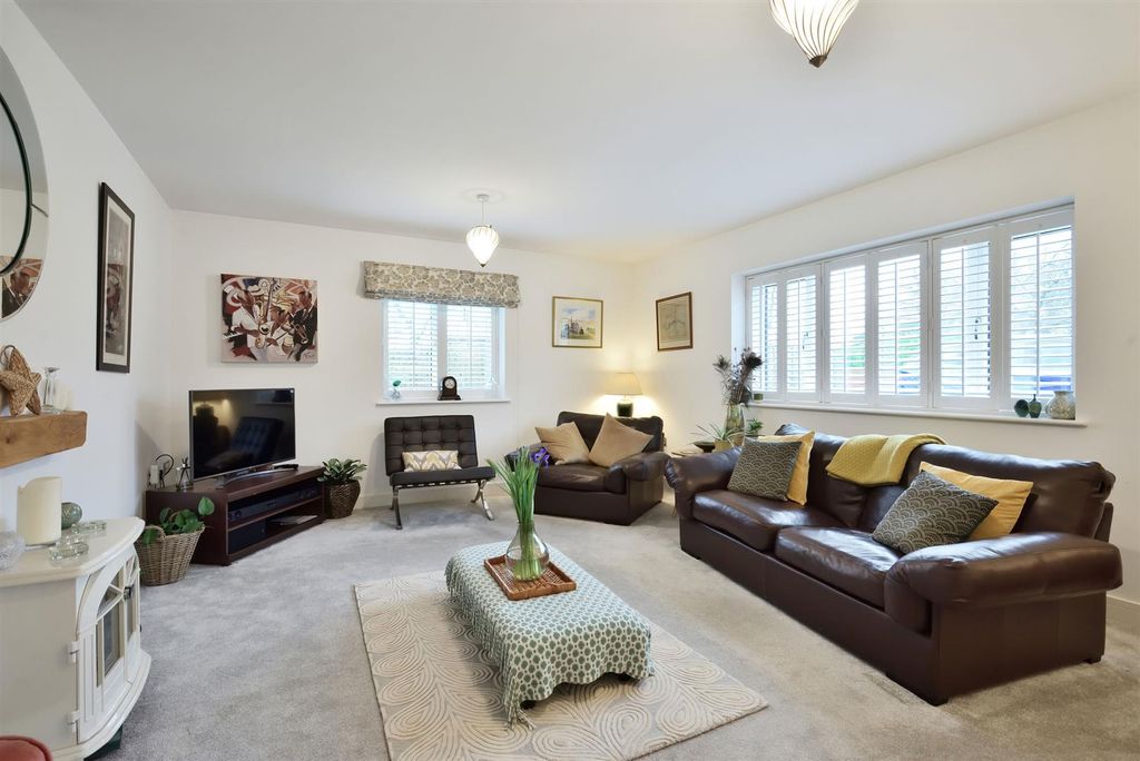 Property photo 3 of 26