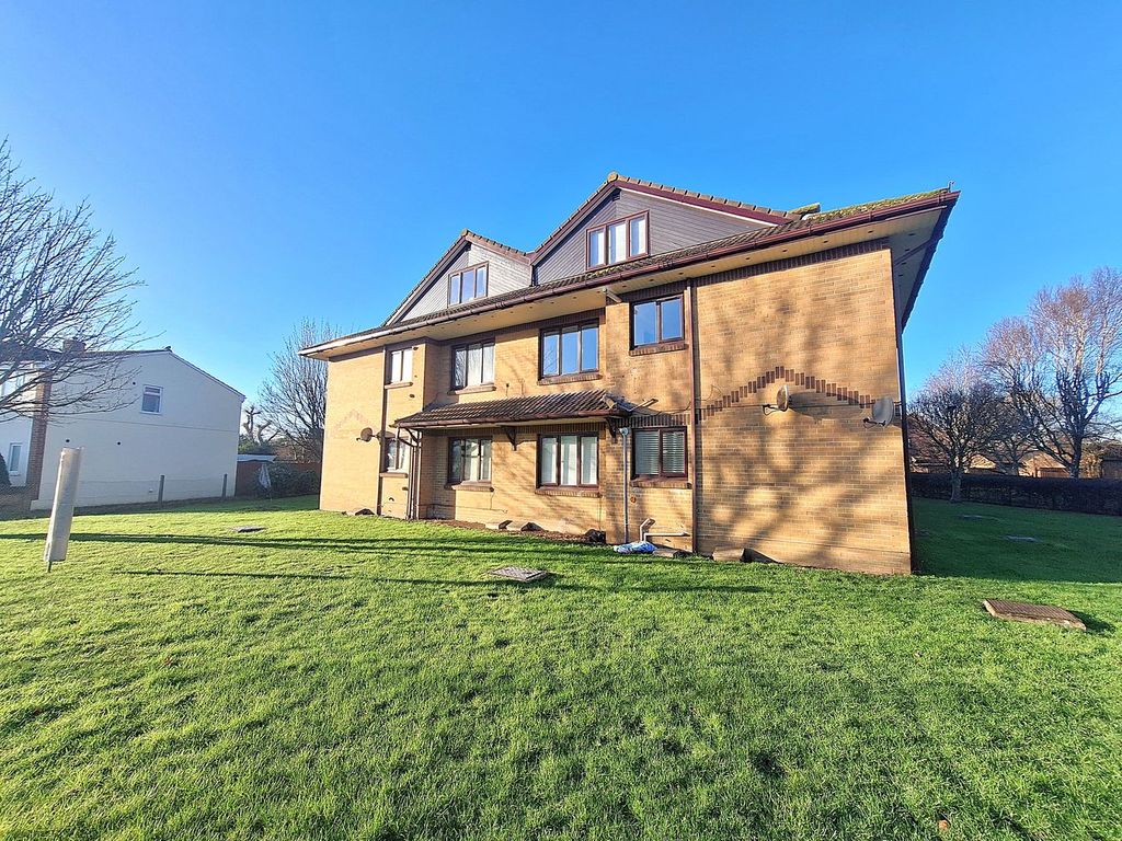 Property photo 2 of 16