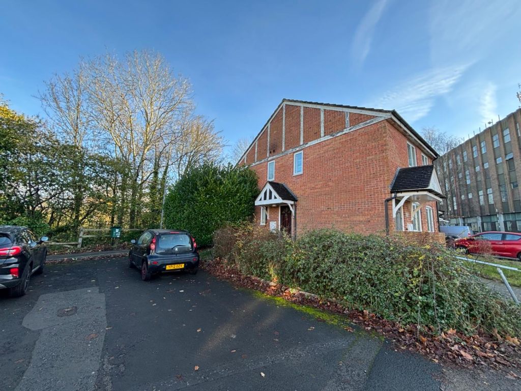 Property photo 1 of 6 Front