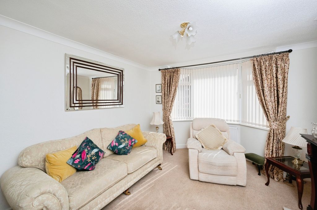 Property photo 3 of 15 Pbox-Img.Jpg