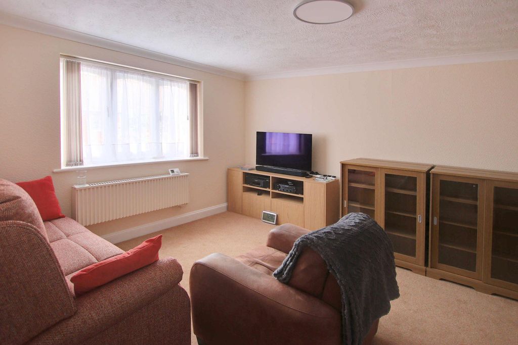 Property photo 3 of 9