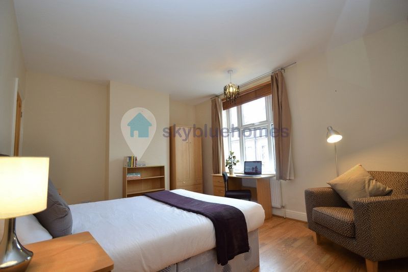 Property photo 2 of 6 Photo 1