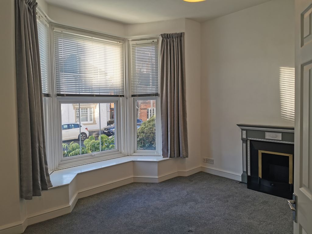 Property photo 1 of 7 Lounge