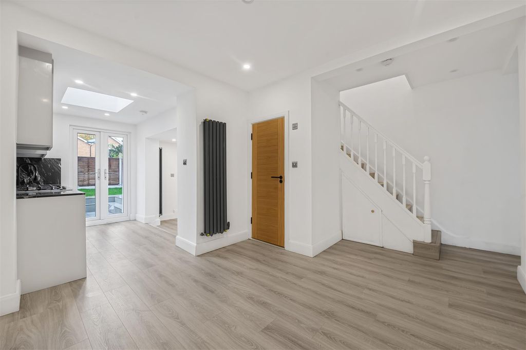 Property photo 2 of 15 16_66239.Jpg