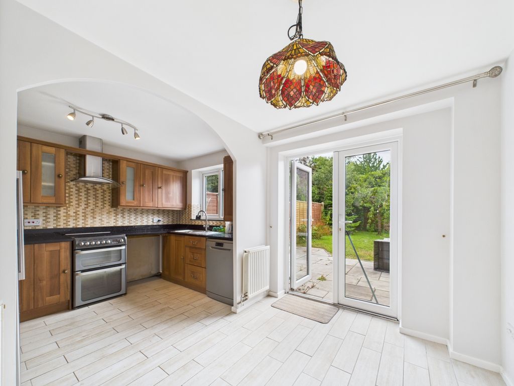 Property photo 1 of 9 Cam01740G0-Pr0410-Still001