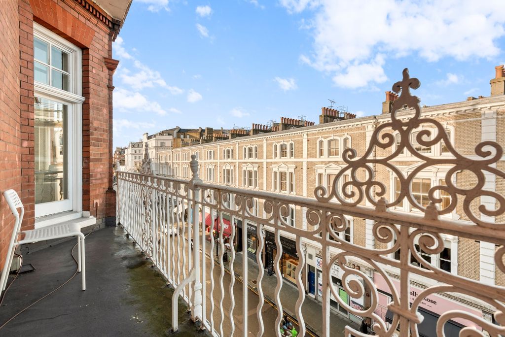 Property photo 3 of 12