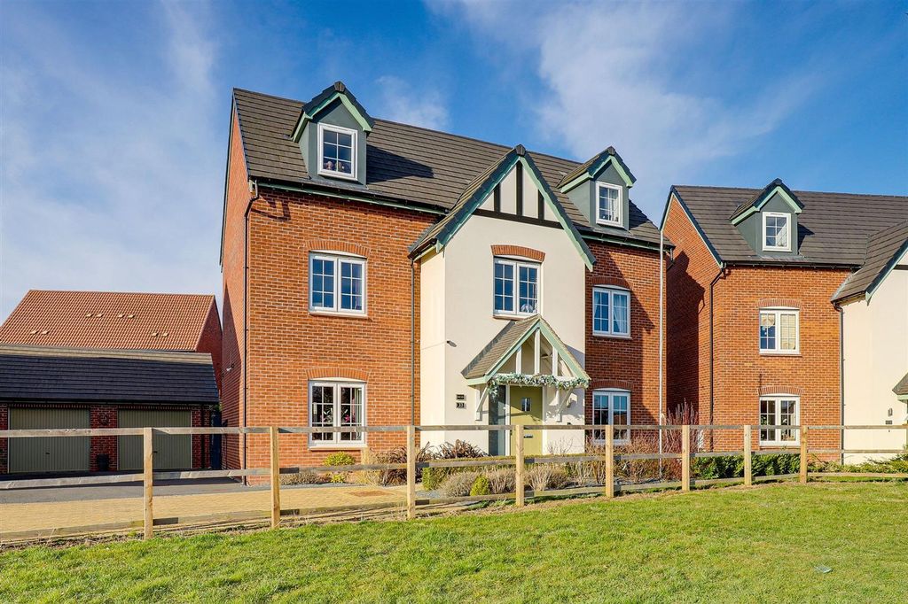 Property photo 1 of 34