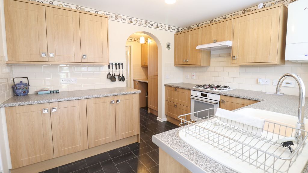 Property photo 2 of 12