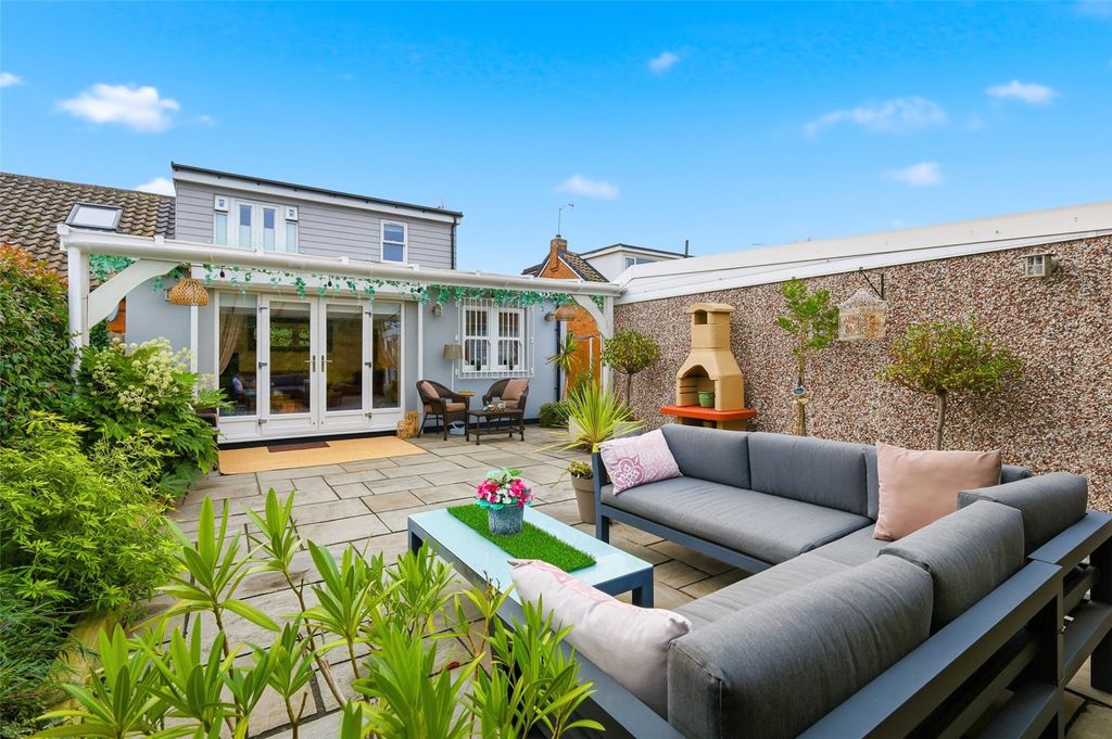 Property photo 2 of 21 Picture No. 23