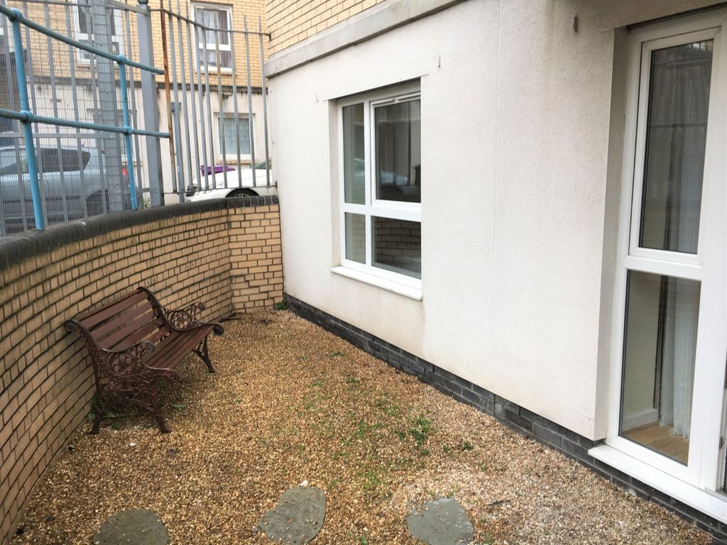 Property photo 1 of 8