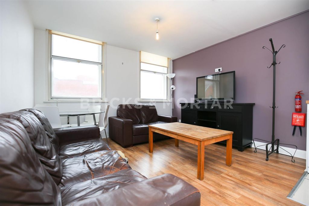 Property photo 1 of 11 6Tut_4Pg5Fxo7Xhz6Cwlnux-Xoc.Jpg