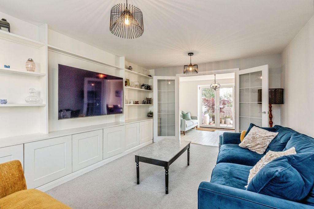 Property photo 2 of 25 Photo