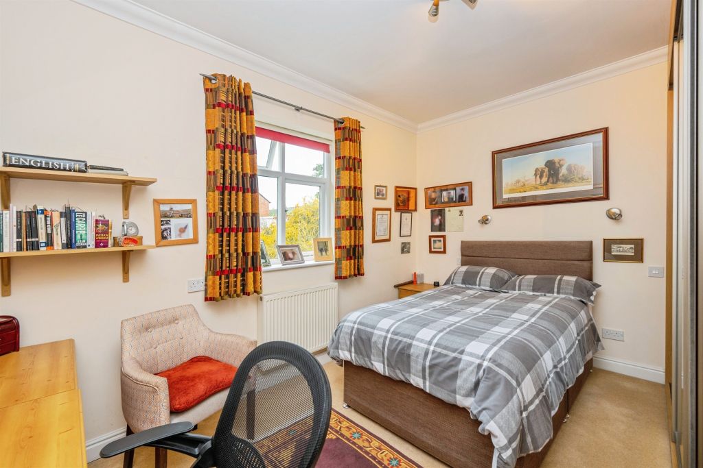 Additional image 9 of 2 bed flat for saleThe Green, Mickleover, Derby DE3