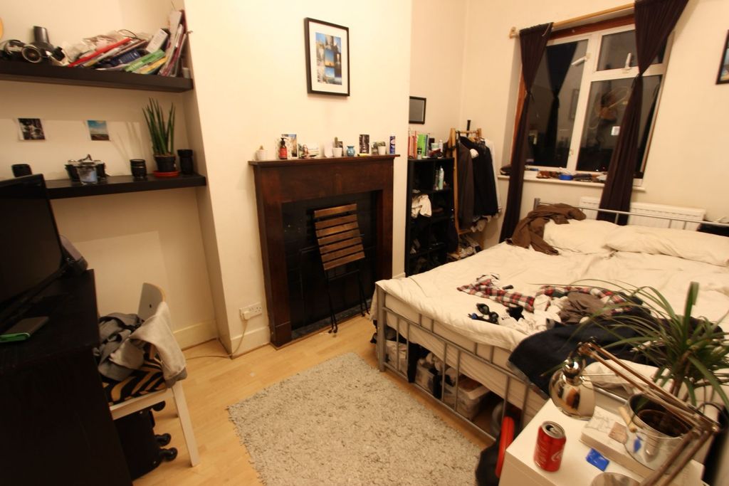 Property photo 3 of 47