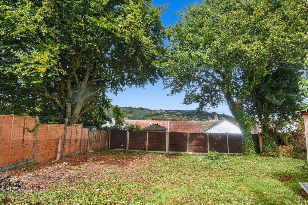 Property photo 3 of 24 Picture No. 05