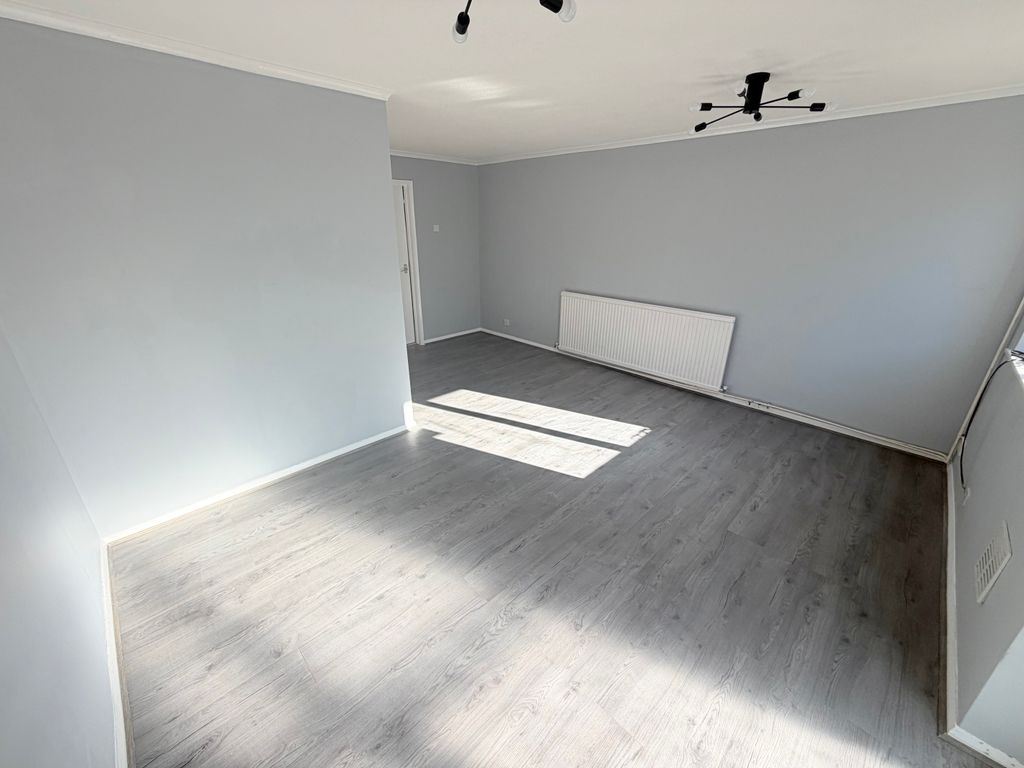 Property photo 2 of 14 Image