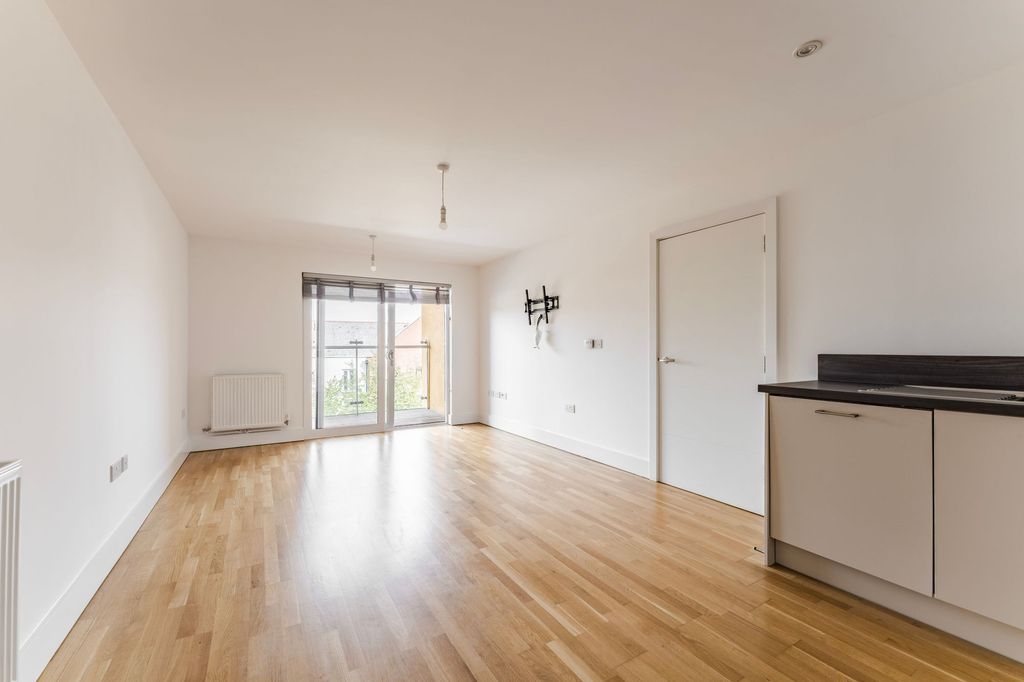 Property photo 3 of 19