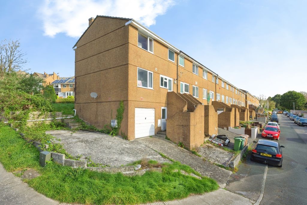 Property photo 3 of 9 Pbox-Img.Jpg