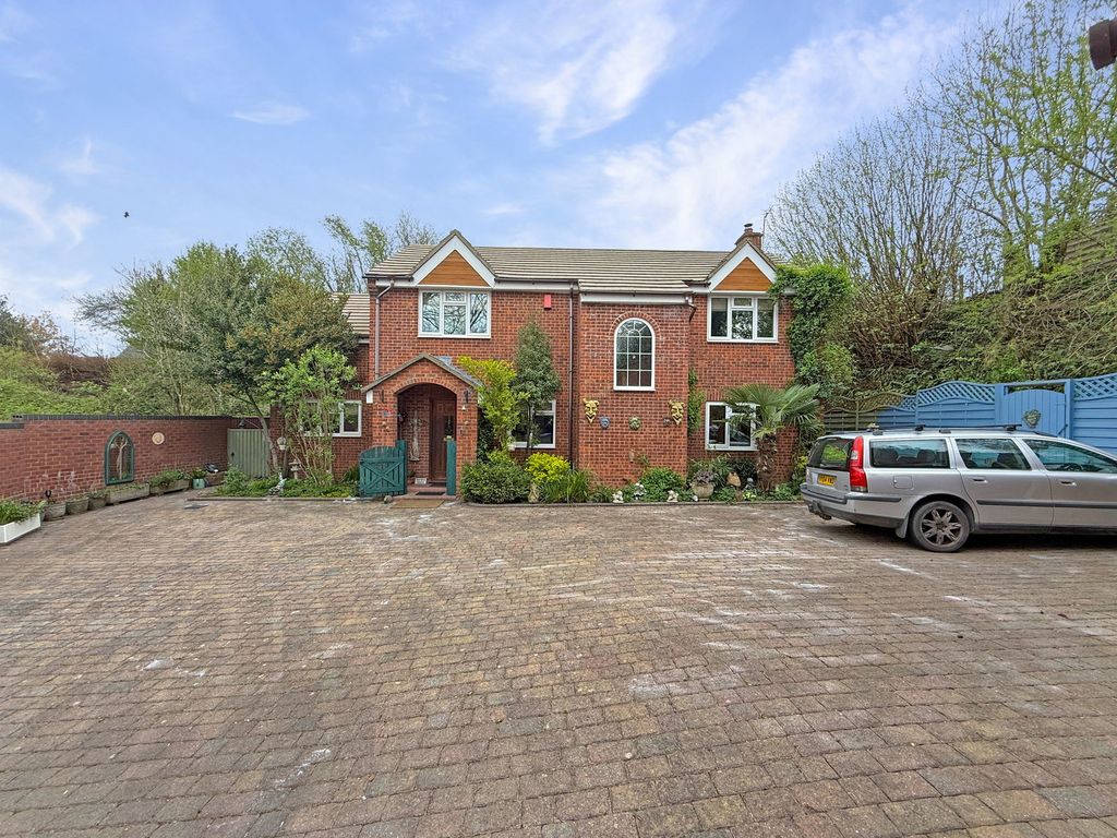 Property photo 1 of 26