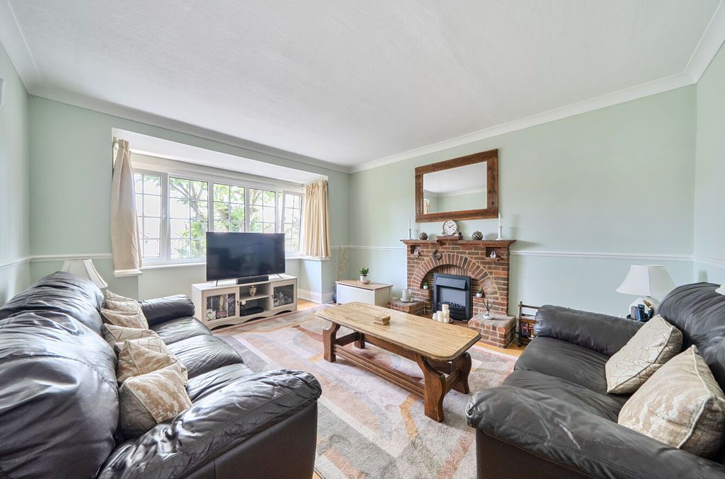 Property photo 2 of 18 Photo 9