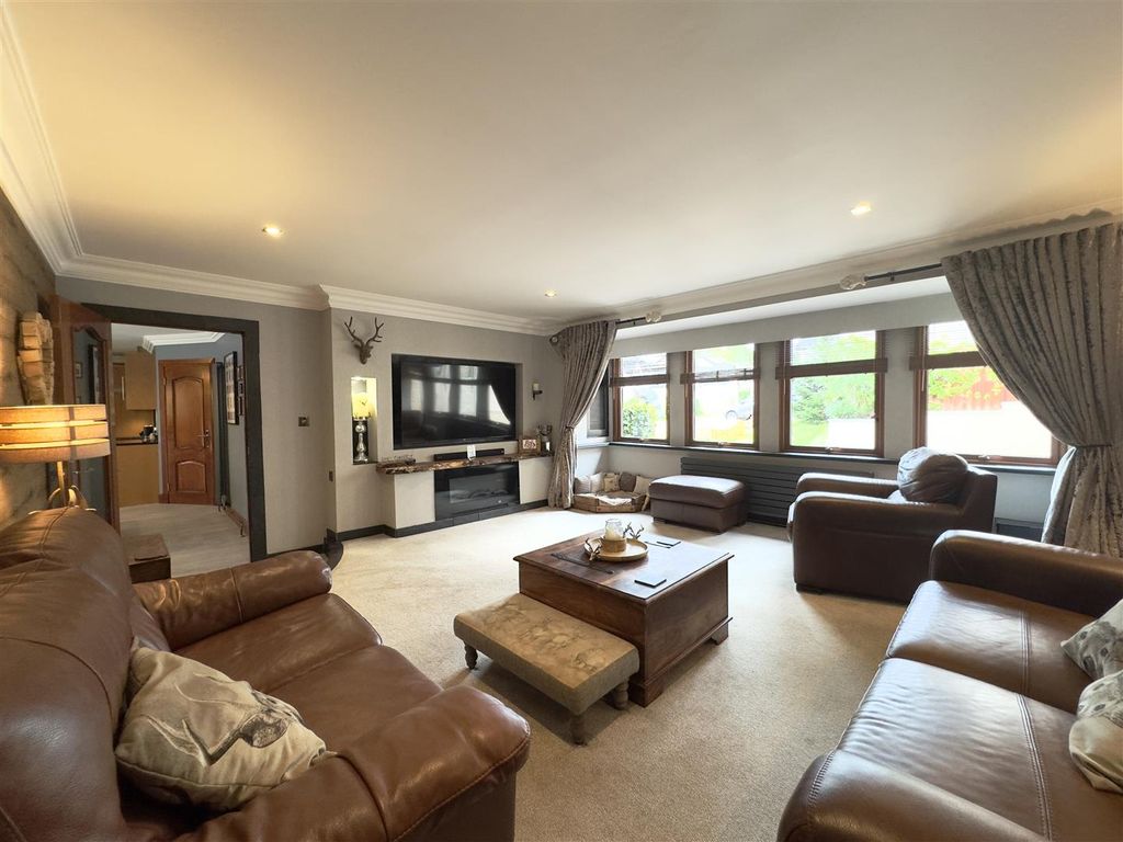 Property photo 2 of 45 Family Room