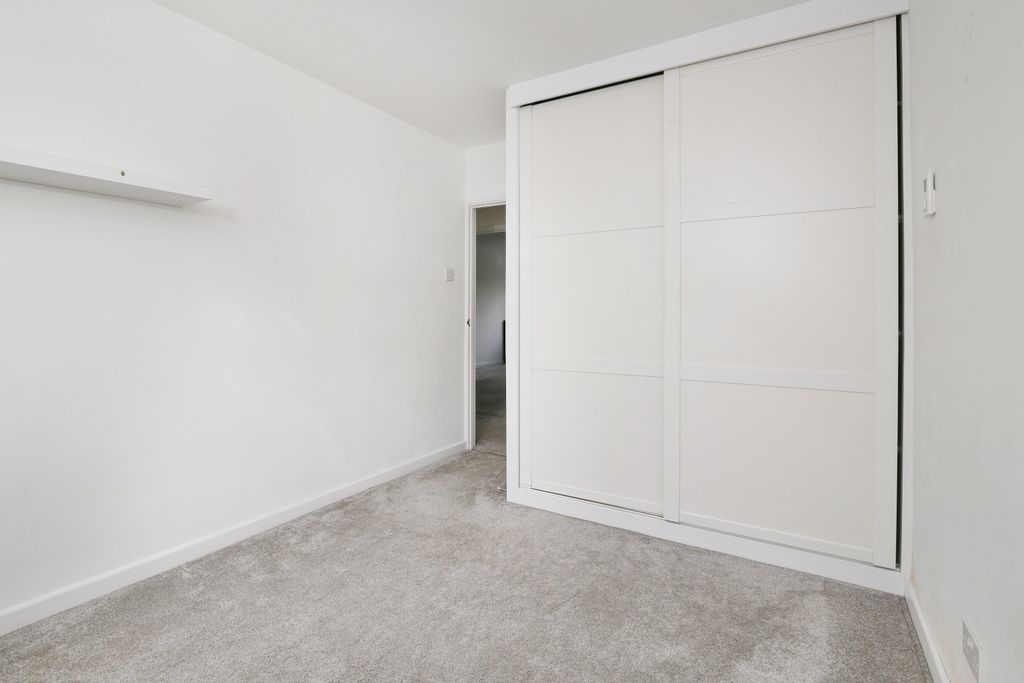 Property photo 3 of 6 3278385