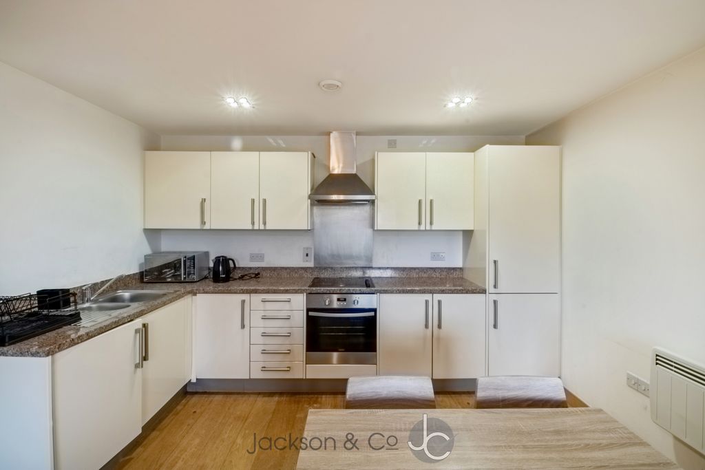 Property photo 1 of 6 6