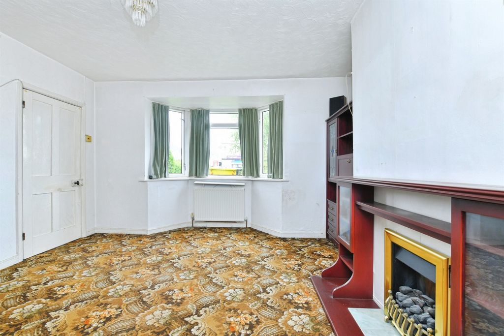 Property photo 2 of 22