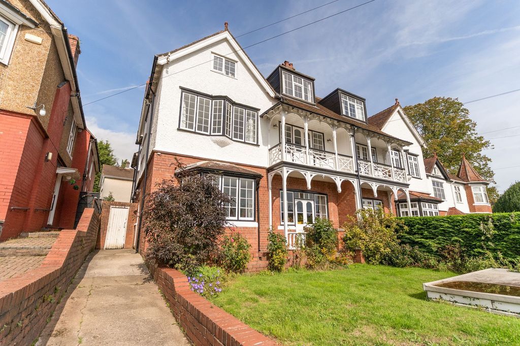 Property photo 1 of 33