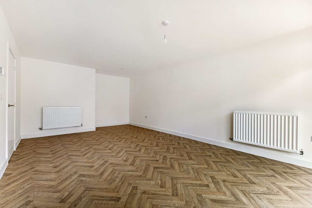 Property photo 3 of 10 Photo