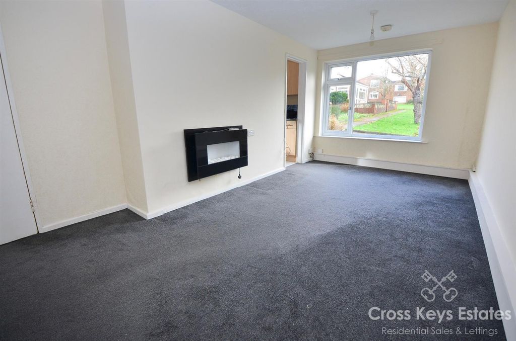 Property photo 2 of 12 Sitting Room