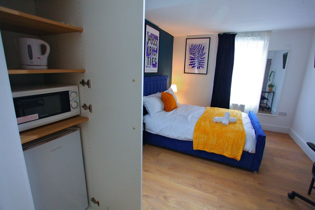 Property photo 2 of 3
